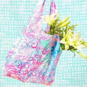 Lilly Pulitzer Blue Peri Viva La Lilly GWP Packable Bag
